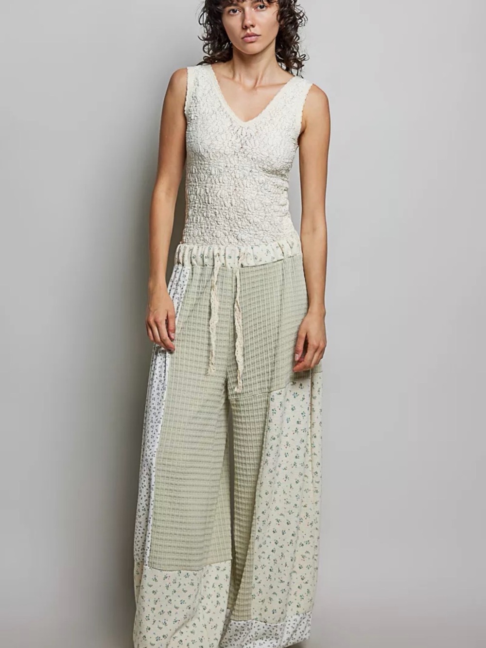 POL Relaxed Wide-Leg Patchwork Pants in Sage Green - Picture 4 of 8
